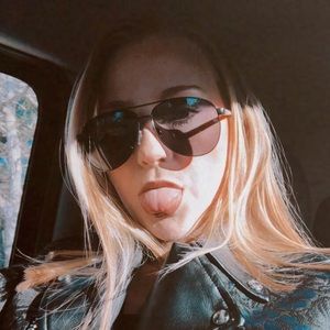 Meet your Posher, Madison